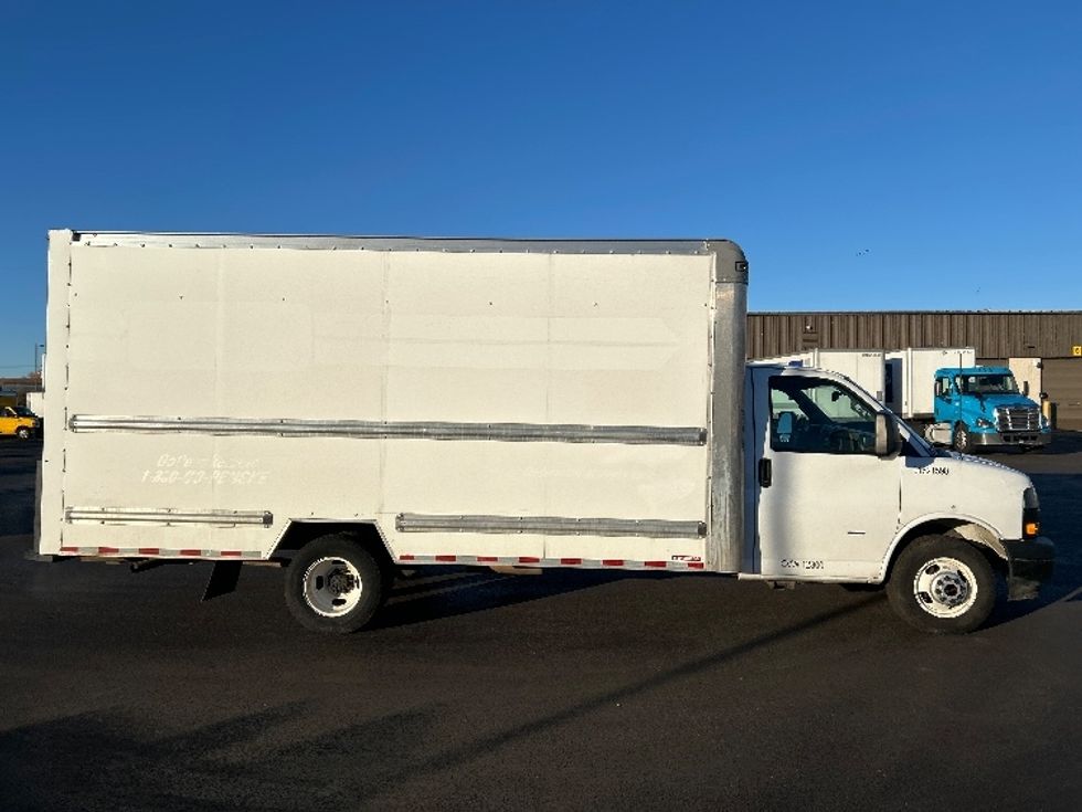 Light Duty Box Truck-Light and Medium Duty Trucks-GMC-2021-Savana G33903-Montgomery-NY-101,006\n\t\tmiles-$ 27,750 - Image 15