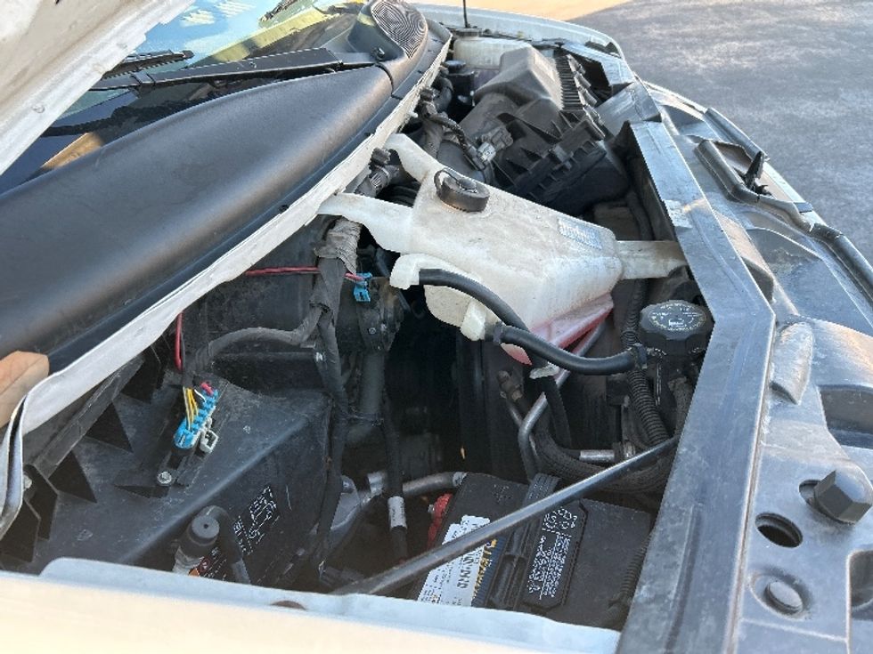 Light Duty Box Truck-Light and Medium Duty Trucks-GMC-2021-Savana G33903-Montgomery-NY-101,006\n\t\tmiles-$ 27,750 - Image 23