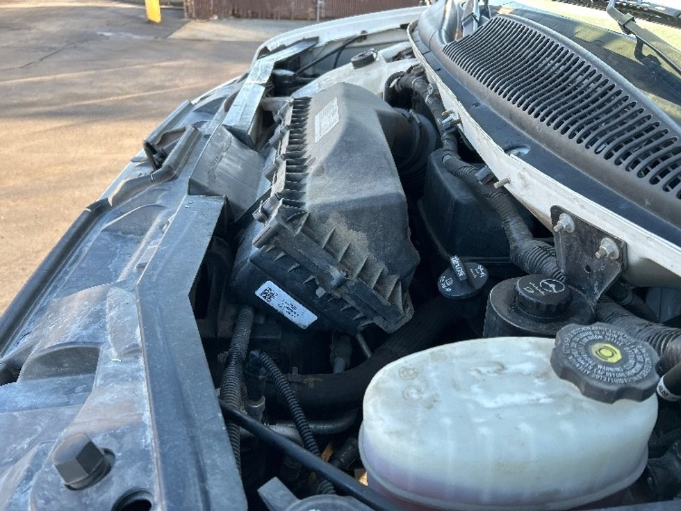 Light Duty Box Truck-Light and Medium Duty Trucks-GMC-2021-Savana G33903-Montgomery-NY-101,006\n\t\tmiles-$ 27,750 - Image 24