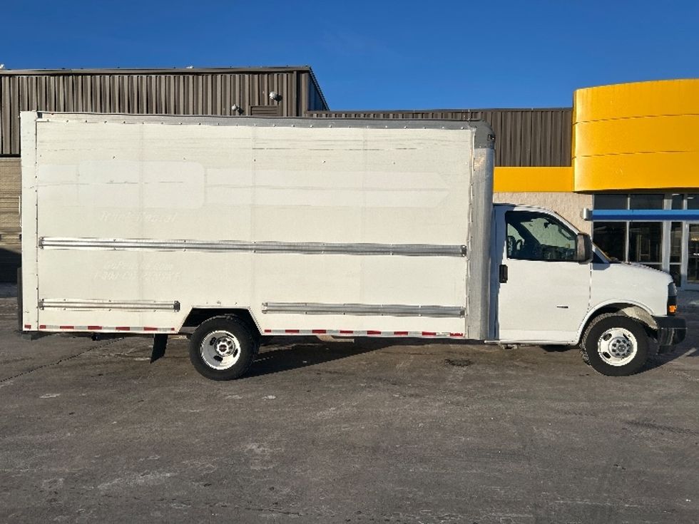 Light Duty Box Truck-Light and Medium Duty Trucks-GMC-2021-Savana G33903-Montgomery-NY-103,256\n\t\tmiles-$ 27,500 - Image 15