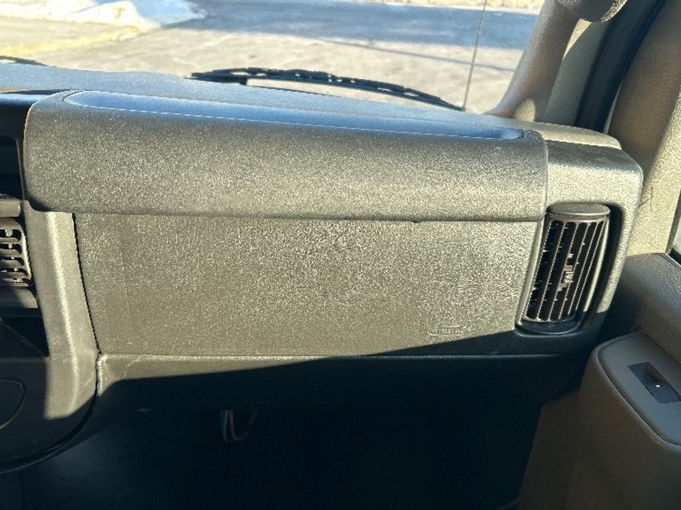 Light Duty Box Truck-Light and Medium Duty Trucks-GMC-2021-Savana G33903-Montgomery-NY-103,256\n\t\tmiles-$ 27,500 - Image 21