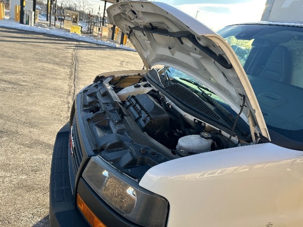 Light Duty Box Truck-Light and Medium Duty Trucks-GMC-2021-Savana G33903-Montgomery-NY-103,256\n\t\tmiles-$ 27,500 - Image 24