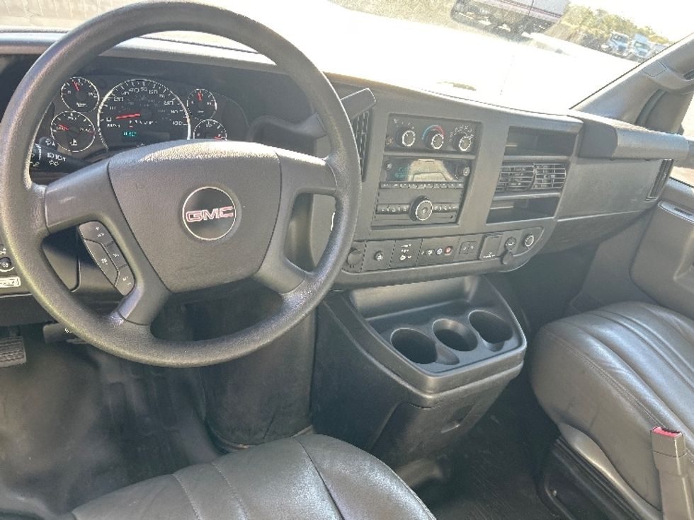 Light Duty Box Truck-Light and Medium Duty Trucks-GMC-2021-Savana G33903-Montgomery-NY-104,900\n\t\tmiles-$ 27,250 - Image 15