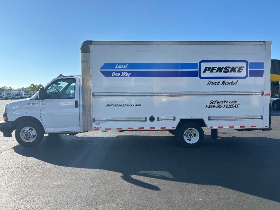 2021 Gmc Savana 3500 Cutaway photo 4