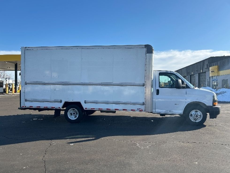Light Duty Box Truck-Light and Medium Duty Trucks-GMC-2021-Savana G33903-Montgomery-NY-106,425\n\t\tmiles-$ 27,000 - Image 13