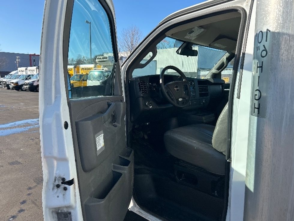 Light Duty Box Truck-Light and Medium Duty Trucks-GMC-2021-Savana G33903-Montgomery-NY-106,425\n\t\tmiles-$ 27,000 - Image 14
