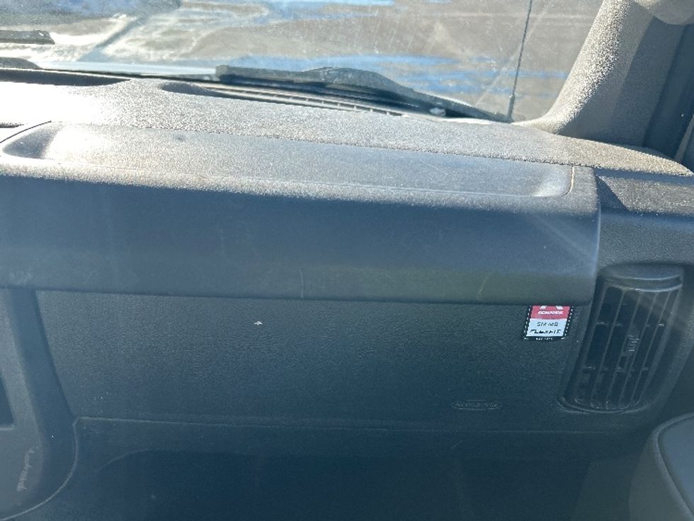 Light Duty Box Truck-Light and Medium Duty Trucks-GMC-2021-Savana G33903-Montgomery-NY-106,425\n\t\tmiles-$ 27,000 - Image 19