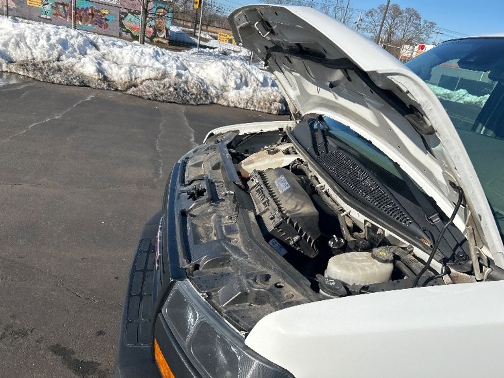 Light Duty Box Truck-Light and Medium Duty Trucks-GMC-2021-Savana G33903-Montgomery-NY-106,425\n\t\tmiles-$ 27,000 - Image 22