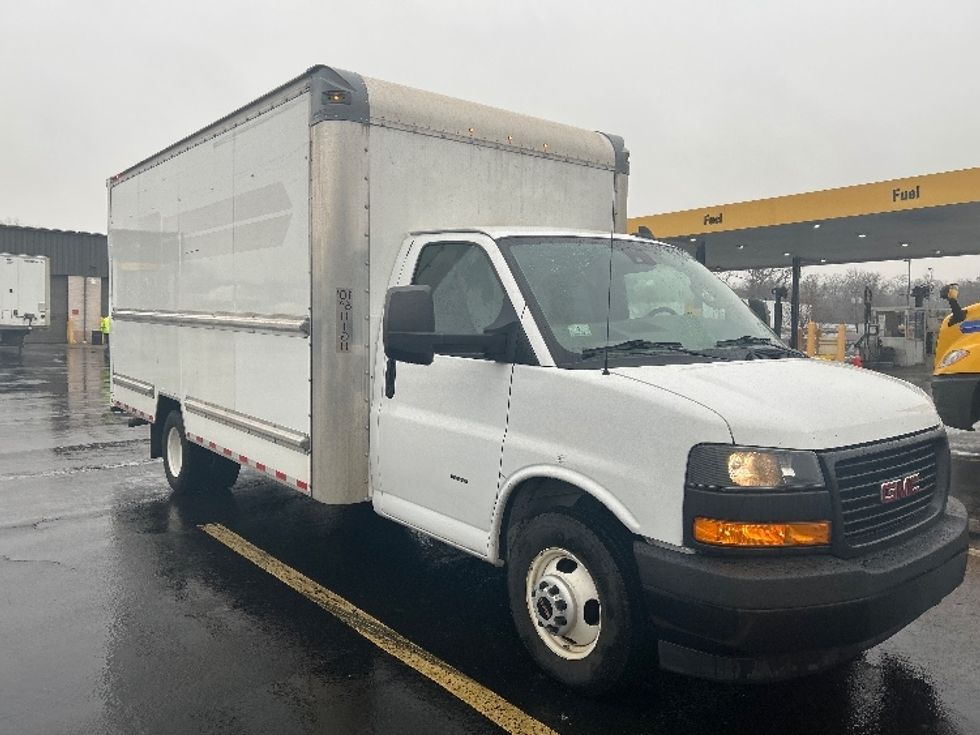 Light Duty Box Truck-Light and Medium Duty Trucks-GMC-2021-Savana G33903-Montgomery-NY-113,874\n\t\tmiles-$ 26,250 - Image 1