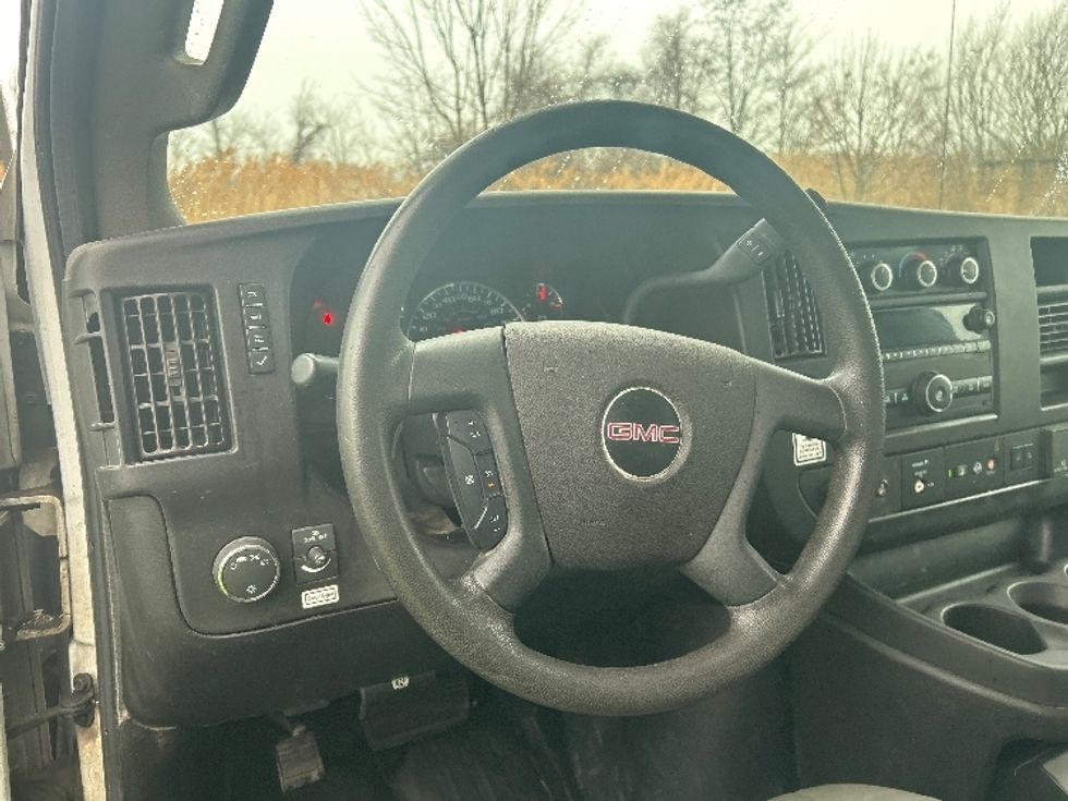 Light Duty Box Truck-Light and Medium Duty Trucks-GMC-2021-Savana G33903-Montgomery-NY-113,874\n\t\tmiles-$ 26,250 - Image 15
