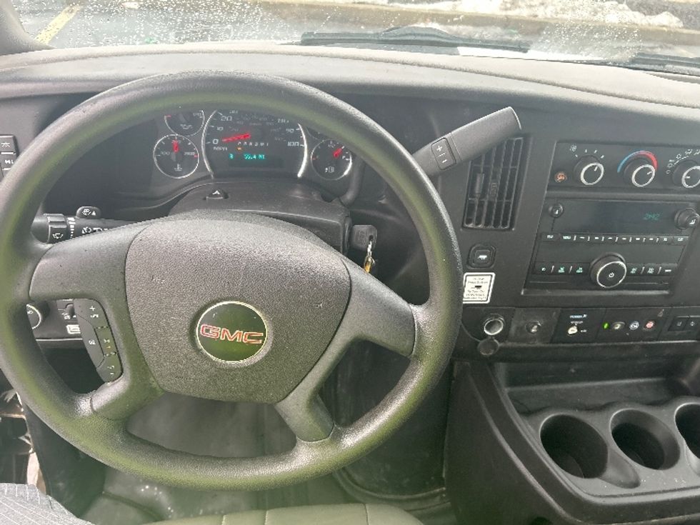 Light Duty Box Truck-Light and Medium Duty Trucks-GMC-2021-Savana G33903-Montgomery-NY-113,874\n\t\tmiles-$ 26,250 - Image 16