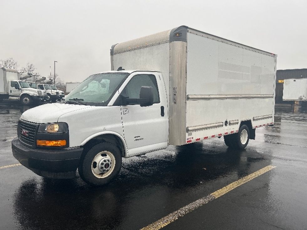 Light Duty Box Truck-Light and Medium Duty Trucks-GMC-2021-Savana G33903-Montgomery-NY-113,874\n\t\tmiles-$ 26,250 - Image 3