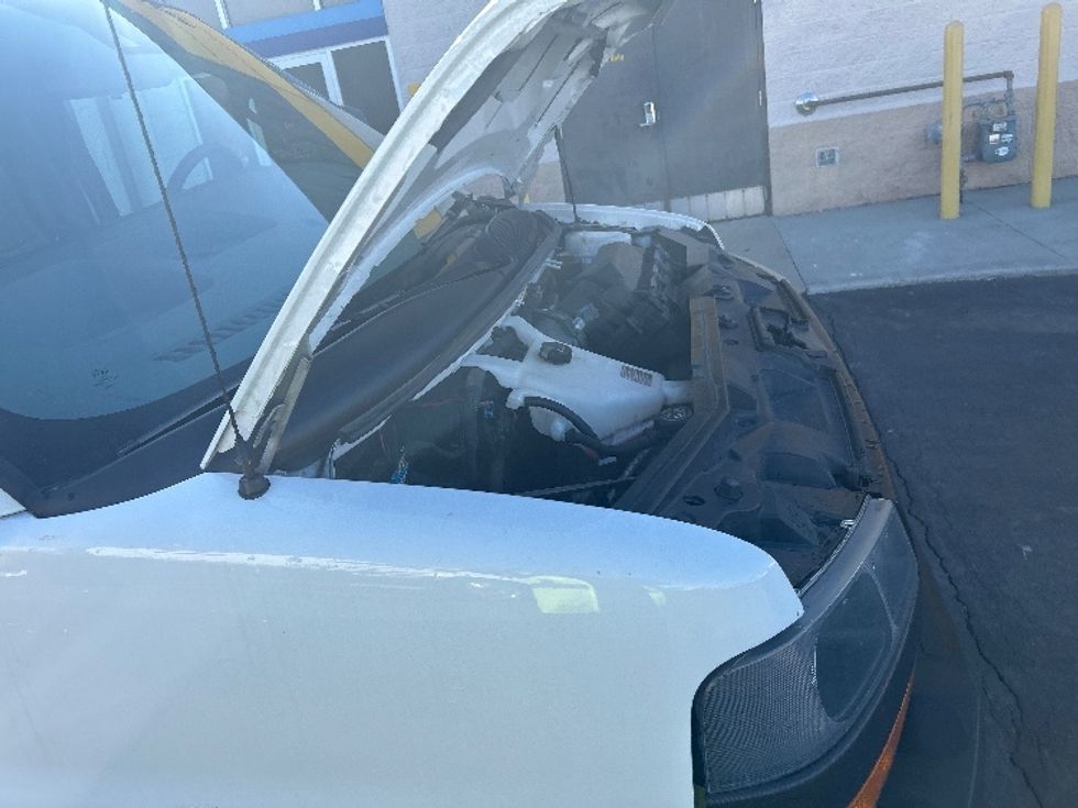 Light Duty Box Truck-Light and Medium Duty Trucks-GMC-2021-Savana G33903-Montgomery-NY-124,389\n\t\tmiles-$ 25,000 - Image 21