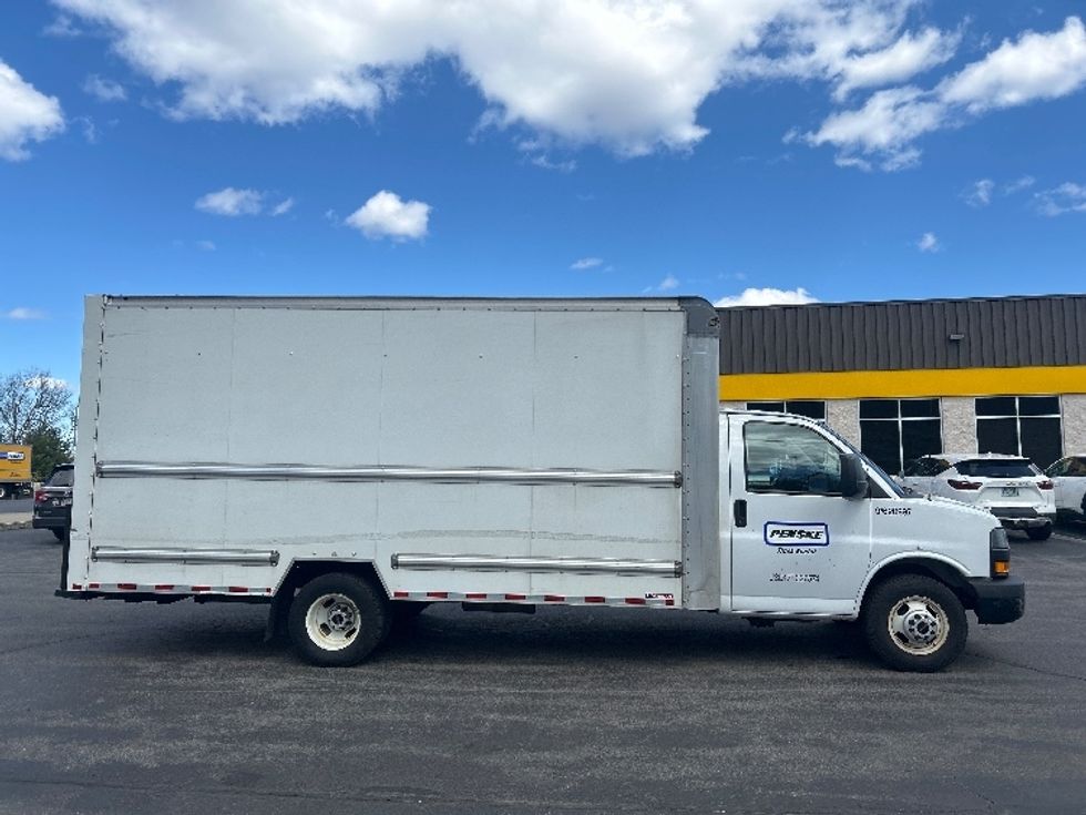 Light Duty Box Truck-Light and Medium Duty Trucks-GMC-2021-Savana G33903-Montgomery-NY-75,192\n\t\tmiles-$ 35,750 - Image 15