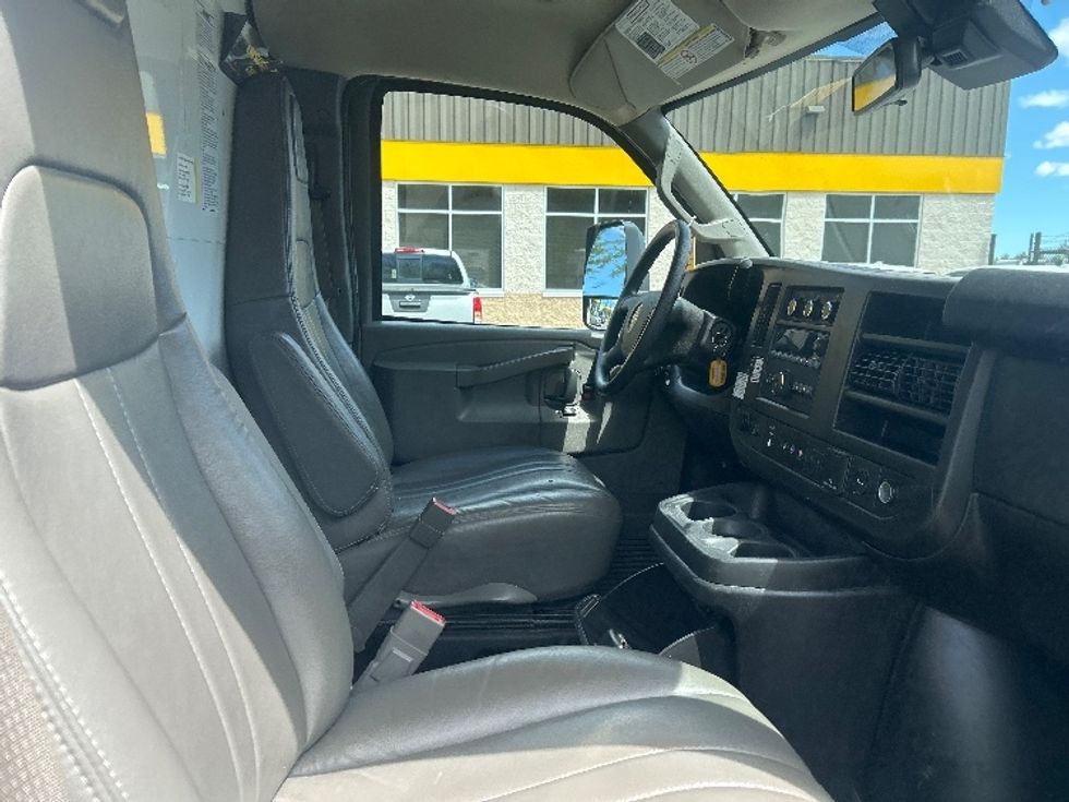 Light Duty Box Truck-Light and Medium Duty Trucks-GMC-2021-Savana G33903-Montgomery-NY-75,192\n\t\tmiles-$ 35,750 - Image 22
