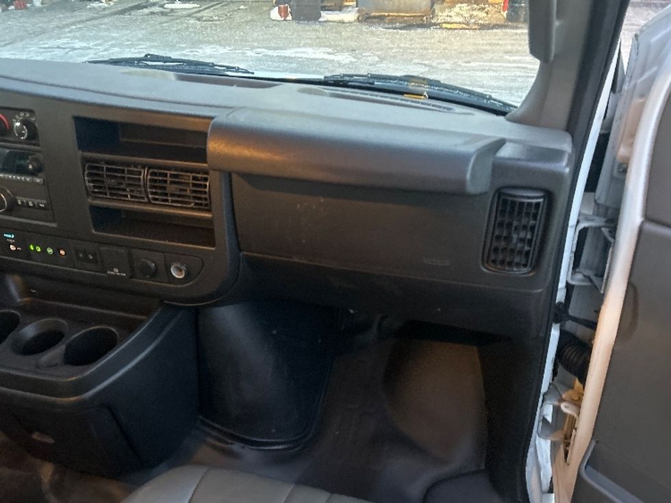 Light Duty Box Truck-Light and Medium Duty Trucks-GMC-2021-Savana G33903-Montgomery-NY-86,903\n\t\tmiles-$ 29,250 - Image 20