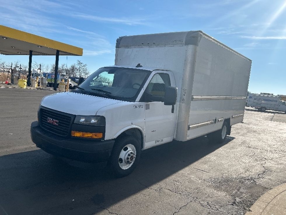 Light Duty Box Truck-Light and Medium Duty Trucks-GMC-2021-Savana G33903-Montgomery-NY-96,426\n\t\tmiles-$ 28,000 - Image 3