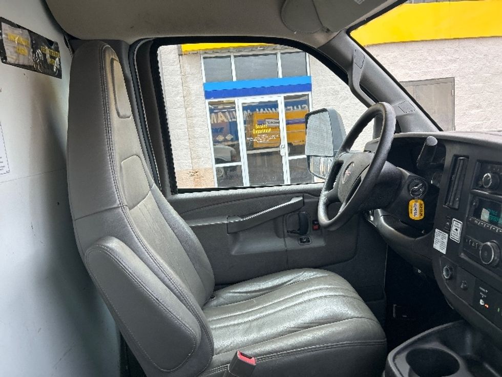 Light Duty Box Truck-Light and Medium Duty Trucks-GMC-2021-Savana G33903-Montgomery-NY-97,206\n\t\tmiles-$ 28,000 - Image 20