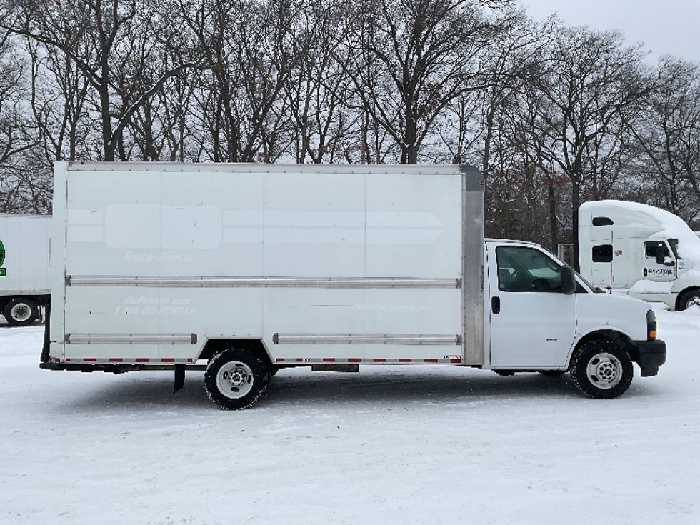 Light Duty Box Truck-Light and Medium Duty Trucks-GMC-2021-Savana G33903-Muskegon-MI-111,959\n\t\tmiles-$ 27,750 - Image 12
