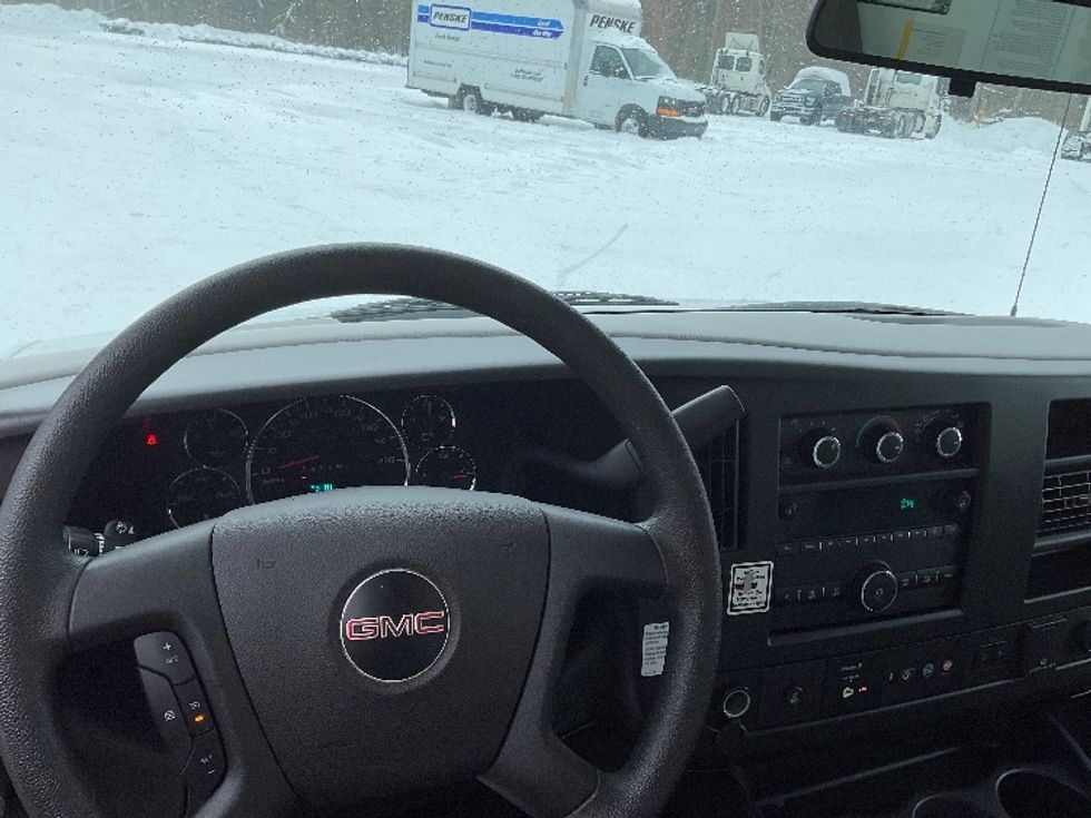 Light Duty Box Truck-Light and Medium Duty Trucks-GMC-2021-Savana G33903-Muskegon-MI-111,959\n\t\tmiles-$ 27,750 - Image 15