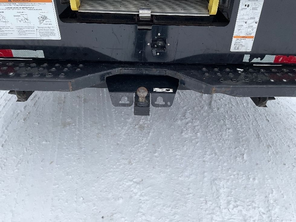 Light Duty Box Truck-Light and Medium Duty Trucks-GMC-2021-Savana G33903-Muskegon-MI-111,959\n\t\tmiles-$ 27,750 - Image 22