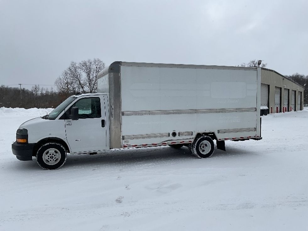 Light Duty Box Truck-Light and Medium Duty Trucks-GMC-2021-Savana G33903-Muskegon-MI-111,959\n\t\tmiles-$ 27,750 - Image 4