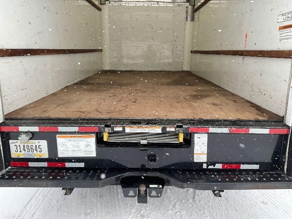 Light Duty Box Truck-Light and Medium Duty Trucks-GMC-2021-Savana G33903-Muskegon-MI-111,959\n\t\tmiles-$ 27,750 - Image 9