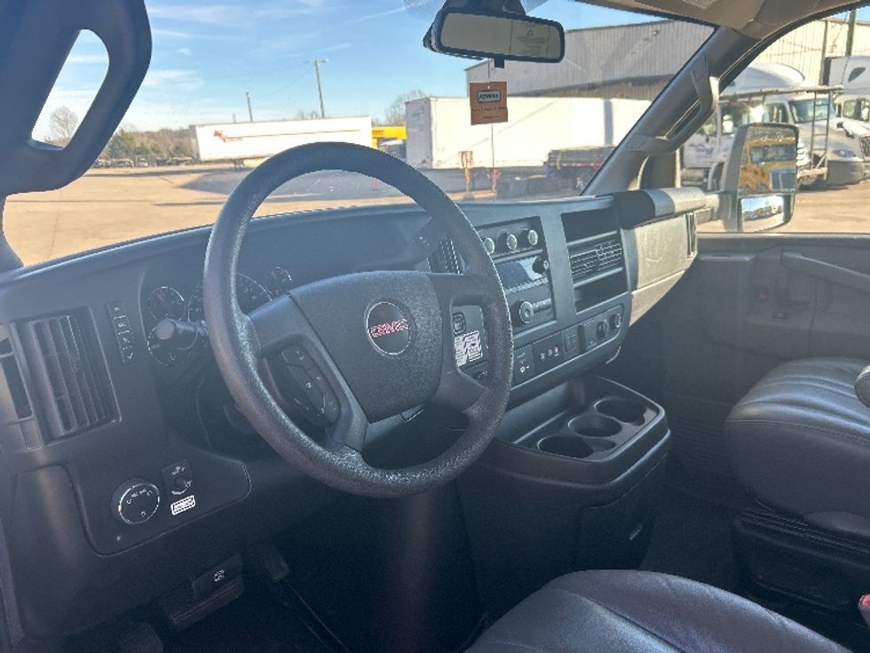 Light Duty Box Truck-Light and Medium Duty Trucks-GMC-2021-Savana G33903-Nashville (Mount Juliet)-TN-100,140\n\t\tmiles-$ 30,750 - Image 17