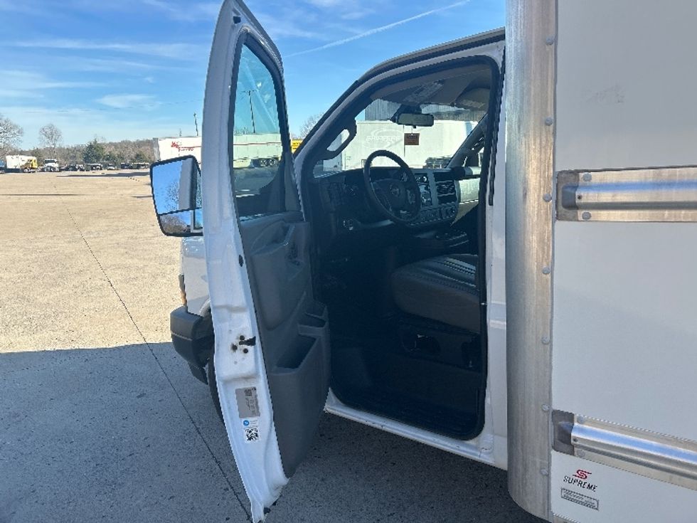 Light Duty Box Truck-Light and Medium Duty Trucks-GMC-2021-Savana G33903-Nashville (Mount Juliet)-TN-100,140\n\t\tmiles-$ 30,750 - Image 16