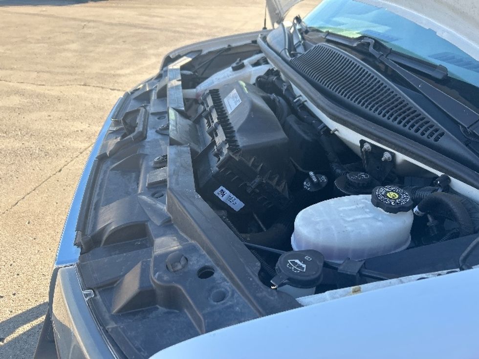 Light Duty Box Truck-Light and Medium Duty Trucks-GMC-2021-Savana G33903-Nashville (Mount Juliet)-TN-100,140\n\t\tmiles-$ 30,750 - Image 24