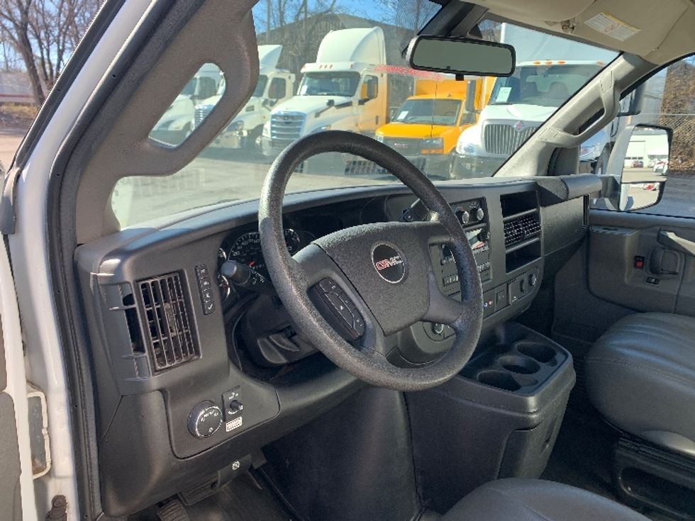 Light Duty Box Truck-Light and Medium Duty Trucks-GMC-2021-Savana G33903-Nashville (Mount Juliet)-TN-103,539\n\t\tmiles-$ 30,250 - Image 17