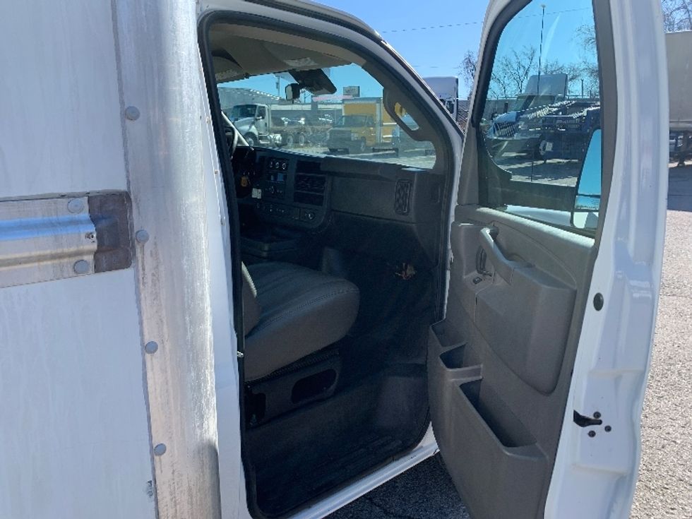 Light Duty Box Truck-Light and Medium Duty Trucks-GMC-2021-Savana G33903-Nashville (Mount Juliet)-TN-103,539\n\t\tmiles-$ 30,250 - Image 20