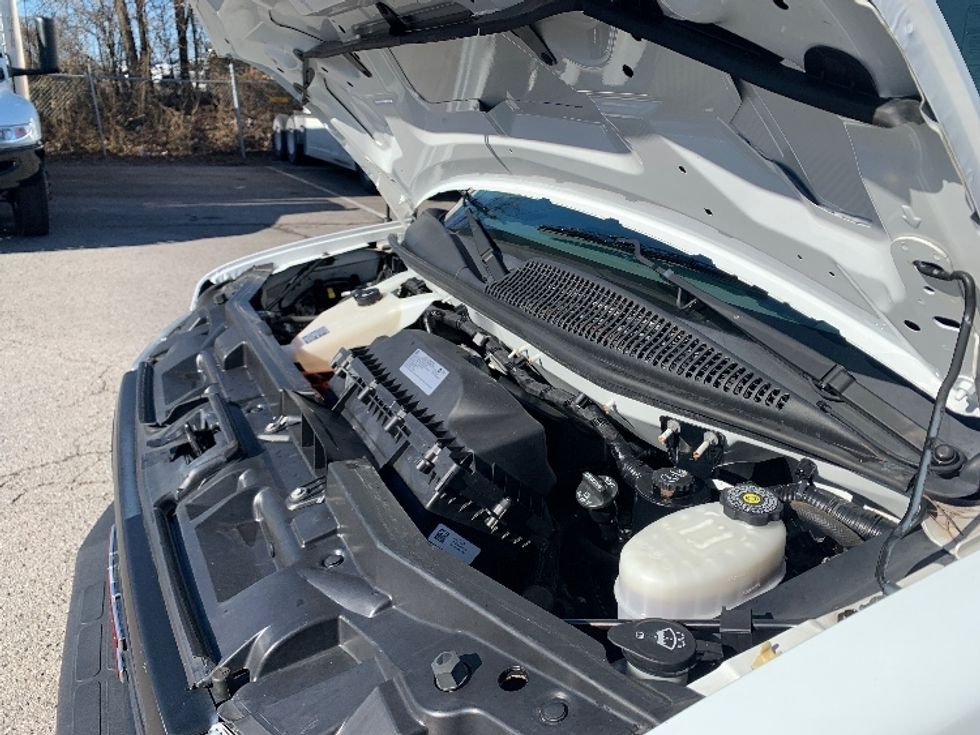 Light Duty Box Truck-Light and Medium Duty Trucks-GMC-2021-Savana G33903-Nashville (Mount Juliet)-TN-103,539\n\t\tmiles-$ 30,250 - Image 24