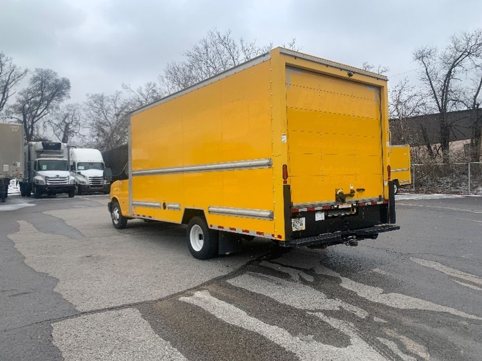 Light Duty Box Truck-Light and Medium Duty Trucks-GMC-2021-Savana G33903-Nashville (Mount Juliet)-TN-105,130\n\t\tmiles-$ 27,000 - Image 6