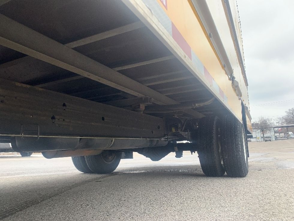 Light Duty Box Truck-Light and Medium Duty Trucks-GMC-2021-Savana G33903-Nashville (Mount Juliet)-TN-105,130\n\t\tmiles-$ 27,000 - Image 5