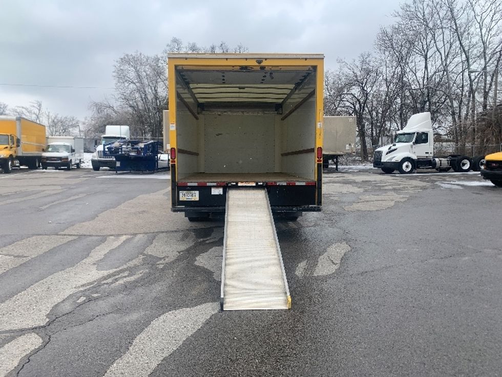 Light Duty Box Truck-Light and Medium Duty Trucks-GMC-2021-Savana G33903-Nashville (Mount Juliet)-TN-105,130\n\t\tmiles-$ 27,000 - Image 9