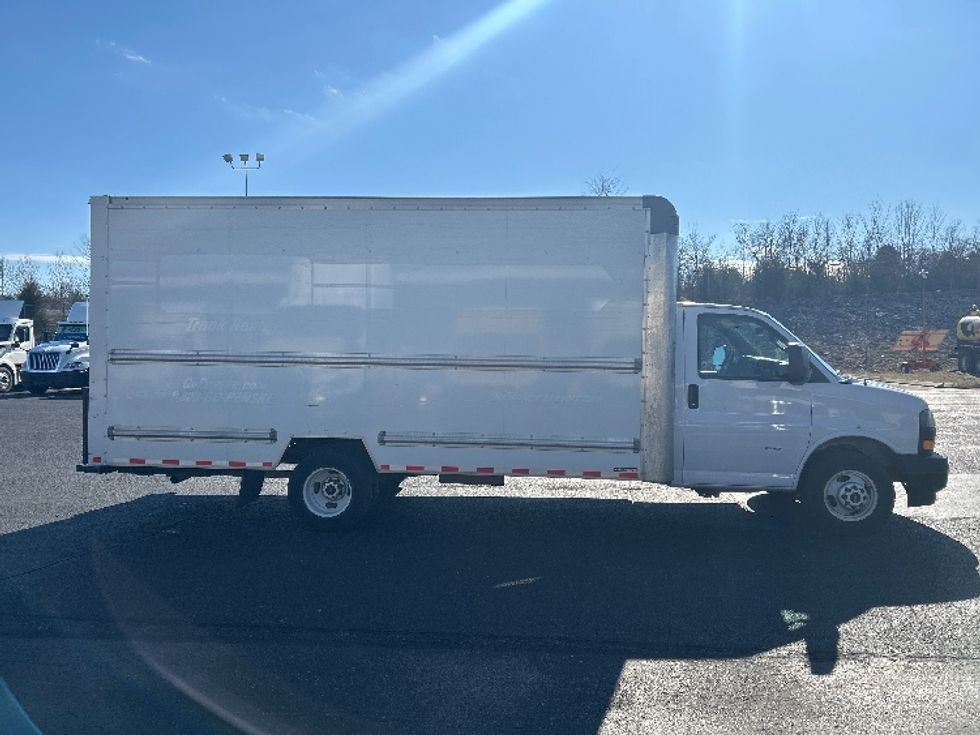 Light Duty Box Truck-Light and Medium Duty Trucks-GMC-2021-Savana G33903-Nashville (Mount Juliet)-TN-105,237\n\t\tmiles-$ 30,000 - Image 15