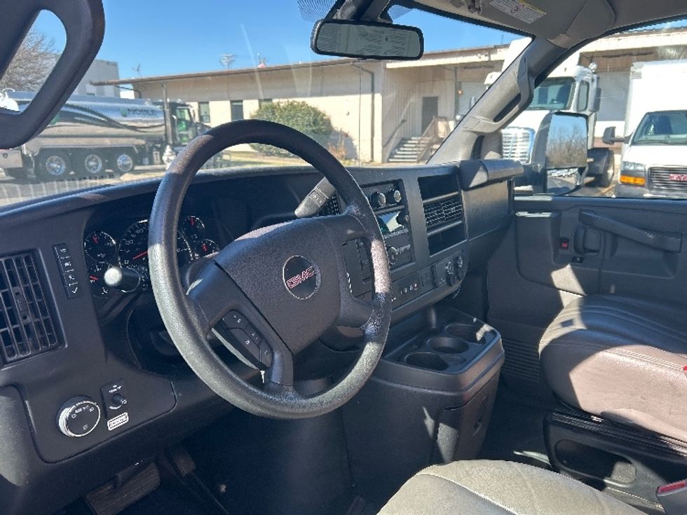 Light Duty Box Truck-Light and Medium Duty Trucks-GMC-2021-Savana G33903-Nashville (Mount Juliet)-TN-105,237\n\t\tmiles-$ 30,000 - Image 17