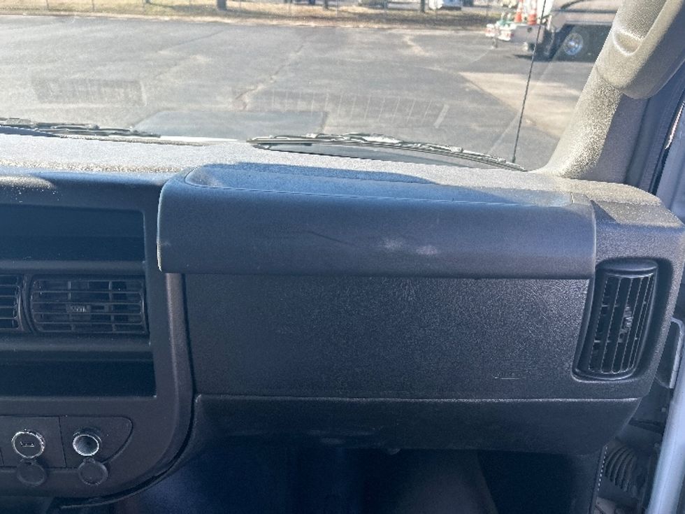 Light Duty Box Truck-Light and Medium Duty Trucks-GMC-2021-Savana G33903-Nashville (Mount Juliet)-TN-105,237\n\t\tmiles-$ 30,000 - Image 21