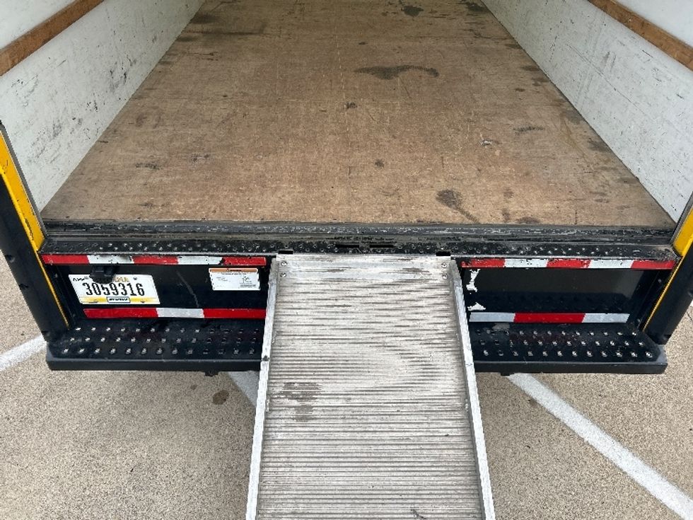 Light Duty Box Truck-Light and Medium Duty Trucks-GMC-2021-Savana G33903-Nashville (Mount Juliet)-TN-76,379\n\t\tmiles-$ 30,000 - Image 10