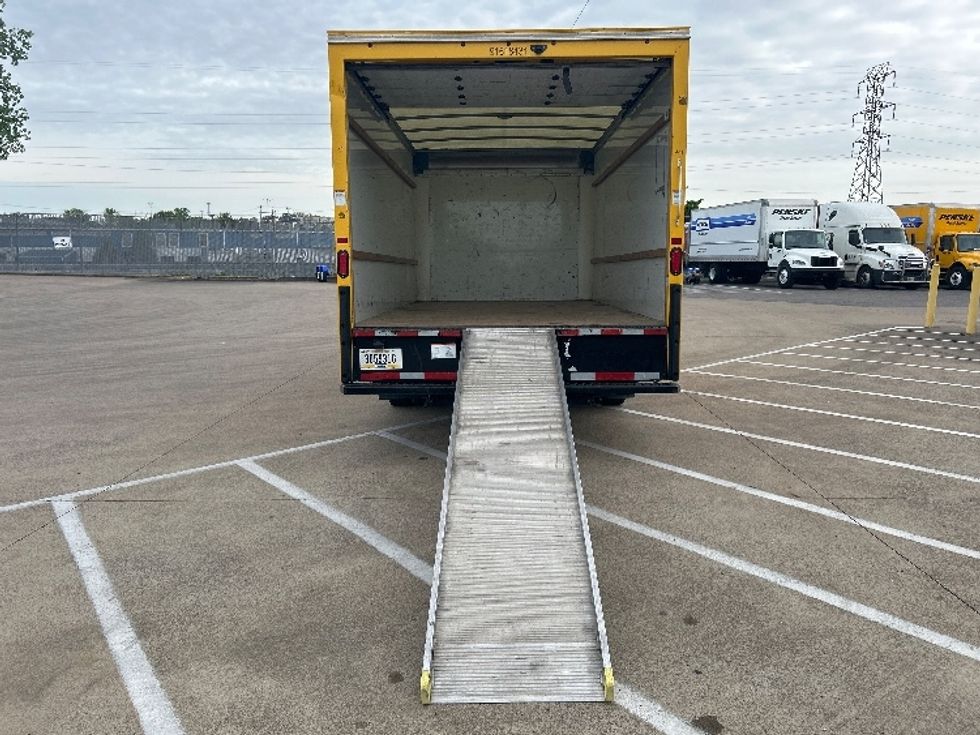Light Duty Box Truck-Light and Medium Duty Trucks-GMC-2021-Savana G33903-Nashville (Mount Juliet)-TN-76,379\n\t\tmiles-$ 30,000 - Image 9