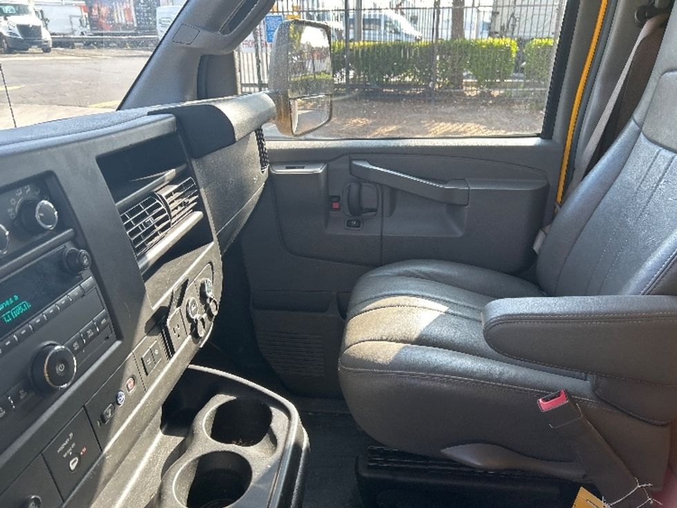 Light Duty Box Truck-Light and Medium Duty Trucks-GMC-2021-Savana G33903-Nashville (Mount Juliet)-TN-87,862\n\t\tmiles-$ 29,000 - Image 19