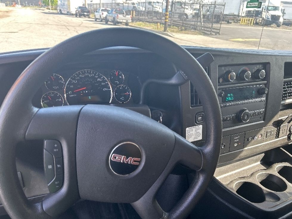 Light Duty Box Truck-Light and Medium Duty Trucks-GMC-2021-Savana G33903-Nashville (Mount Juliet)-TN-87,862\n\t\tmiles-$ 29,000 - Image 17