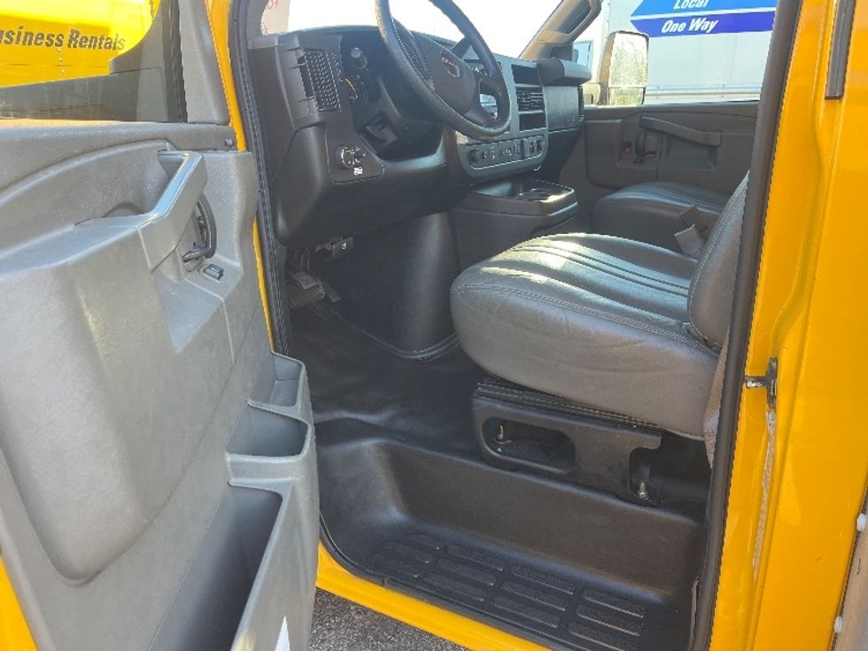 Light Duty Box Truck-Light and Medium Duty Trucks-GMC-2021-Savana G33903-Nashville (Mount Juliet)-TN-87,862\n\t\tmiles-$ 29,000 - Image 16