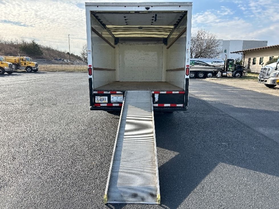Light Duty Box Truck-Light and Medium Duty Trucks-GMC-2021-Savana G33903-Nashville (Mount Juliet)-TN-94,417\n\t\tmiles-$ 31,500 - Image 9