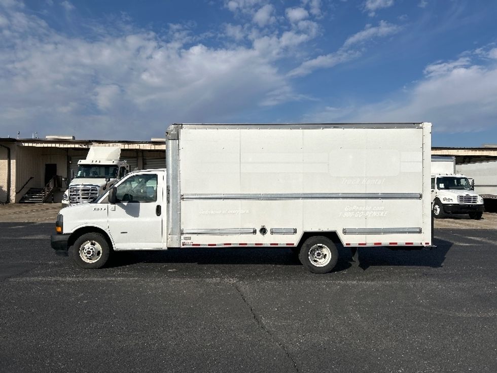 Light Duty Box Truck-Light and Medium Duty Trucks-GMC-2021-Savana G33903-Nashville (Mount Juliet)-TN-94,417\n\t\tmiles-$ 31,500 - Image 4