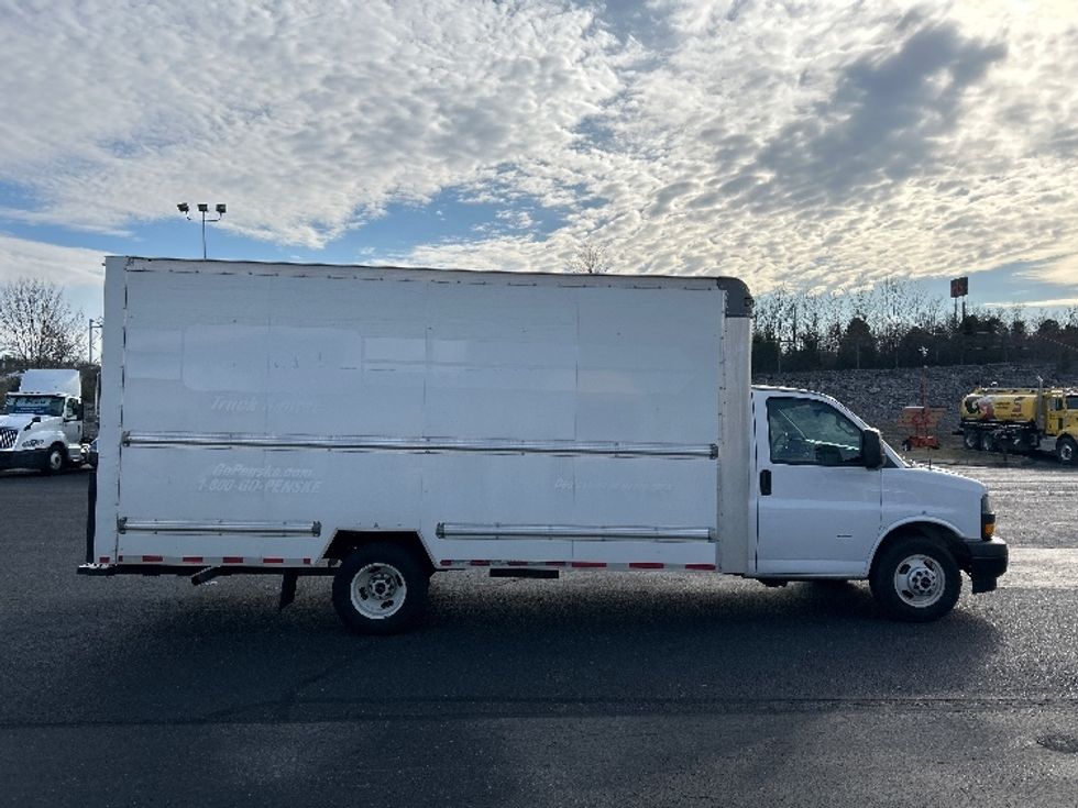 Light Duty Box Truck-Light and Medium Duty Trucks-GMC-2021-Savana G33903-Nashville (Mount Juliet)-TN-94,417\n\t\tmiles-$ 31,500 - Image 15