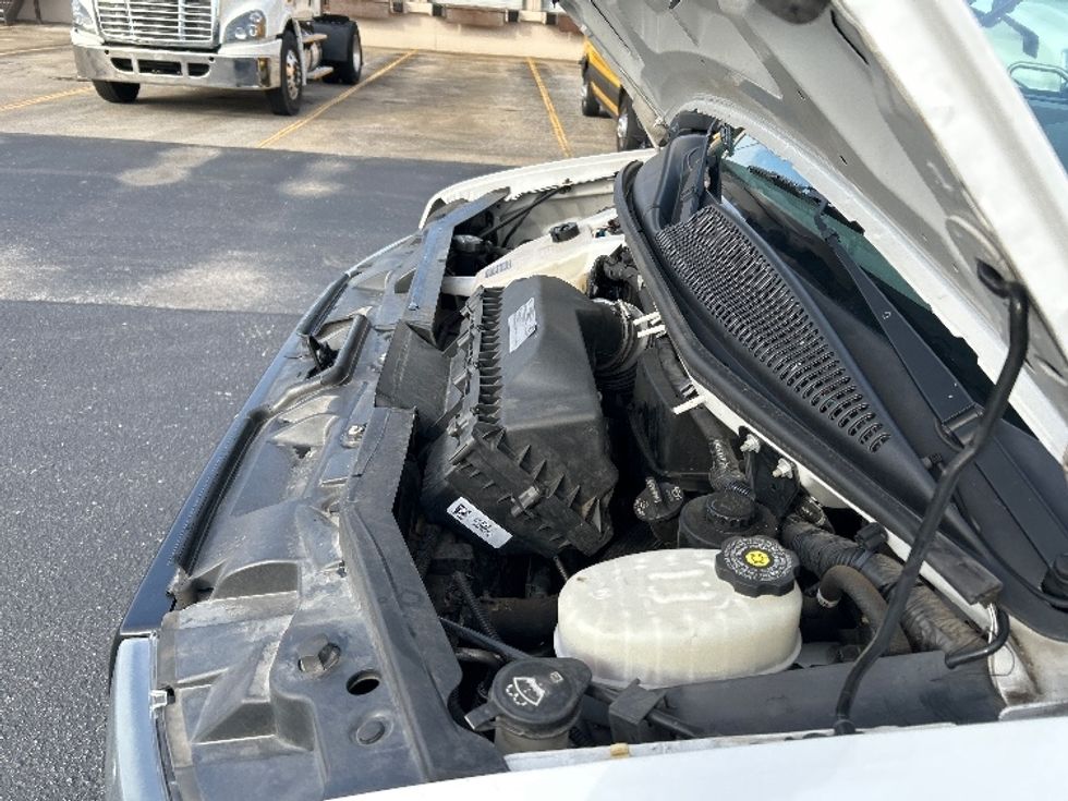 Light Duty Box Truck-Light and Medium Duty Trucks-GMC-2021-Savana G33903-Nashville (Mount Juliet)-TN-94,417\n\t\tmiles-$ 31,500 - Image 24