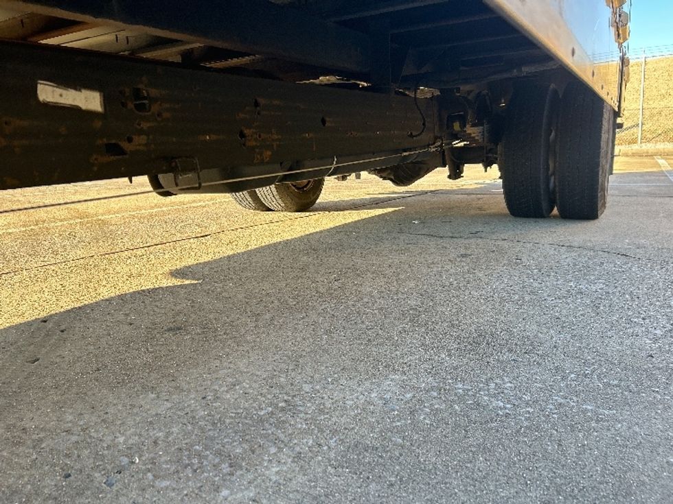 Light Duty Box Truck-Light and Medium Duty Trucks-GMC-2021-Savana G33903-Nashville (Mount Juliet)-TN-97,462\n\t\tmiles-$ 28,000 - Image 5