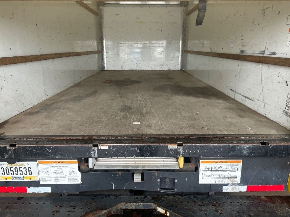Light Duty Box Truck-Light and Medium Duty Trucks-GMC-2021-Savana G33903-Nashville (Mount Juliet)-TN-97,462\n\t\tmiles-$ 28,000 - Image 9